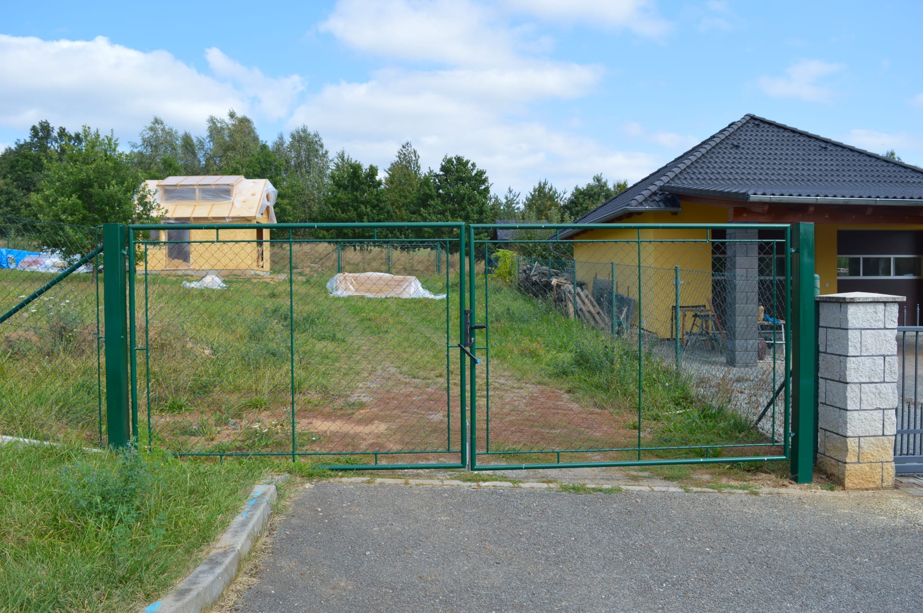 zelené poplastované čtyřhranné pletivo